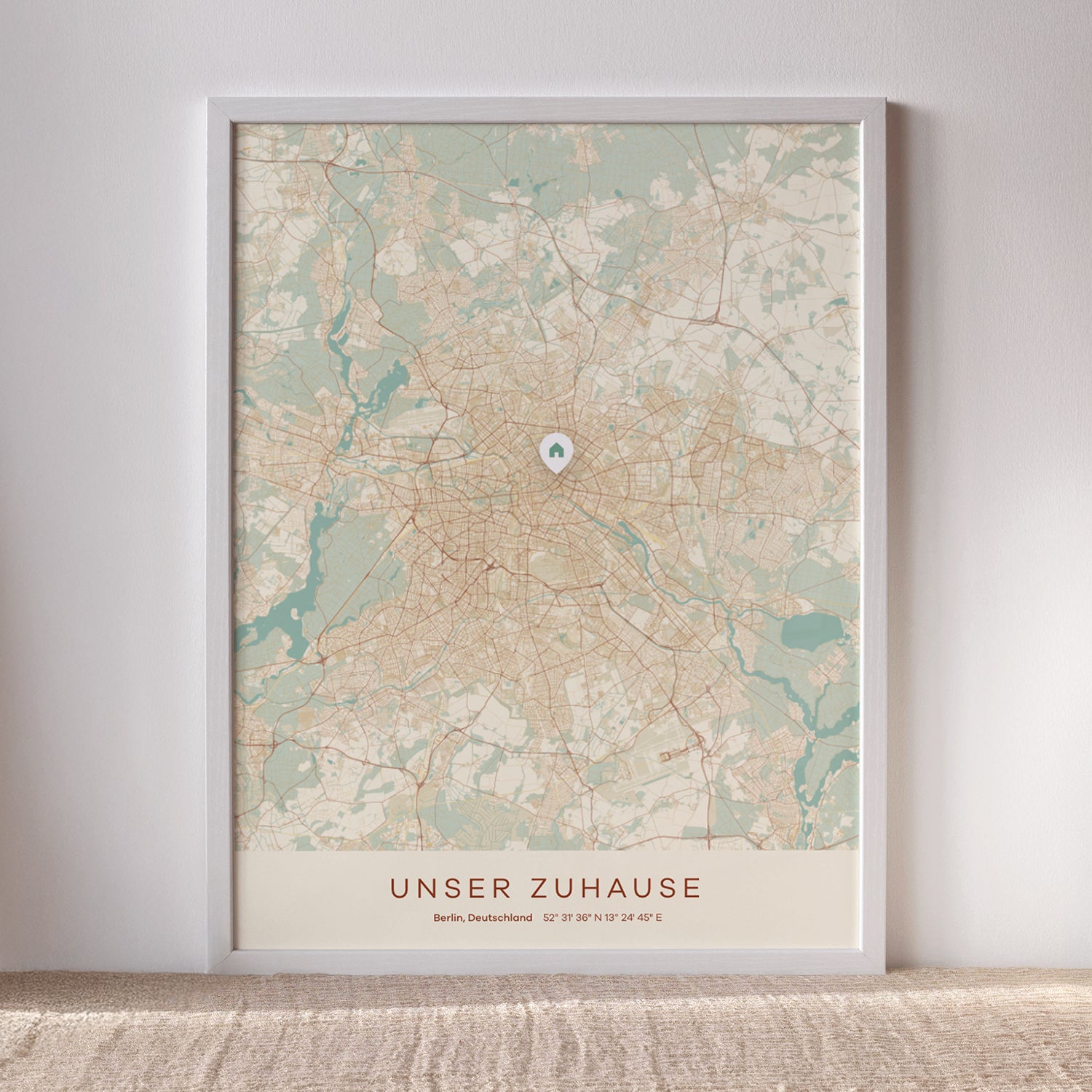 Personalisiertes Geschenk: moderne Stadtkarte mit Koordinaten, Markern und individuellen Erinnerungsorten als Wandbild.